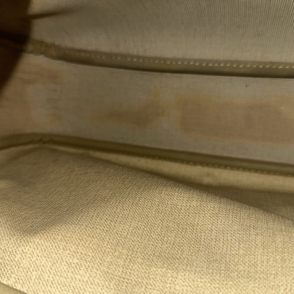 Louis Vuitton Brown Monogram Messenger Bag
Reporter. - Picture 4 of 14